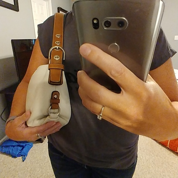 White Coach handbag - Picture 2 of 4